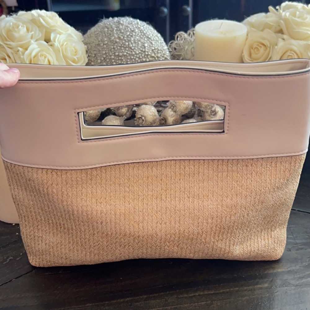 NEW | LaVoute | Women’s Straw Woven HandBag Clutch
